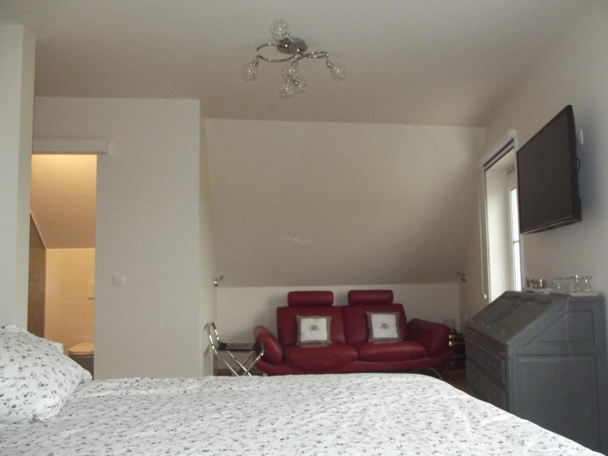 Au Bonheur Frontalier Bed & Breakfast Steenvoorde Exterior foto